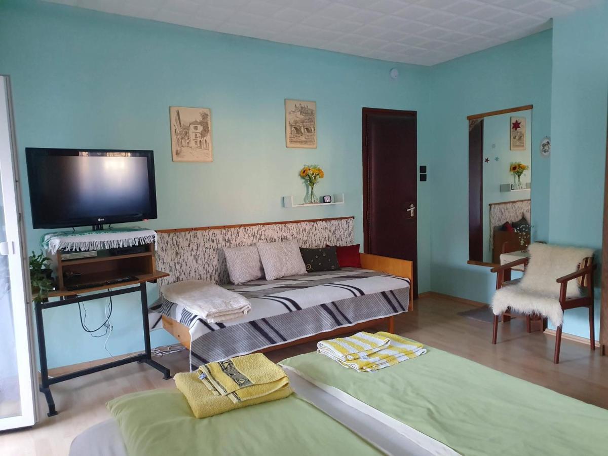 Pereszlenyi Vendeghaz Hotel Visegrad Luaran gambar