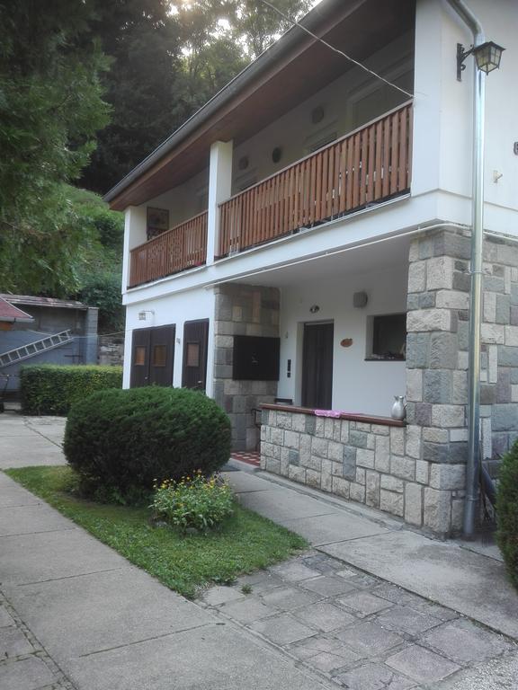 Pereszlenyi Vendeghaz Hotel Visegrad Luaran gambar